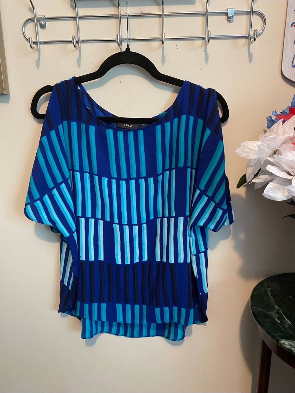 Apt. 9 Size Petite Large, Cold Shoulder, Blue Aqua Striped Short Sleeve Blouse